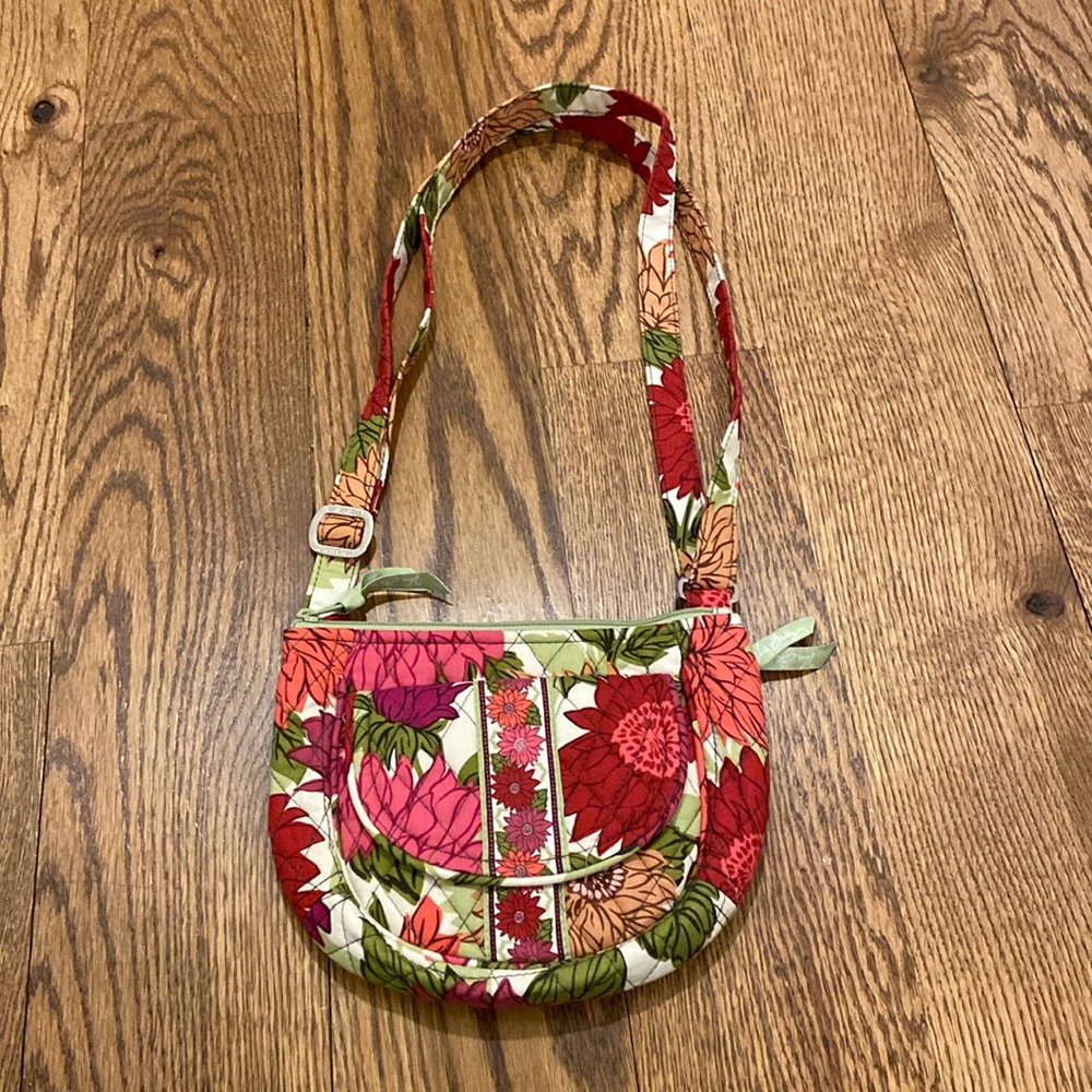 Vera Bradley purse in excellent condition!